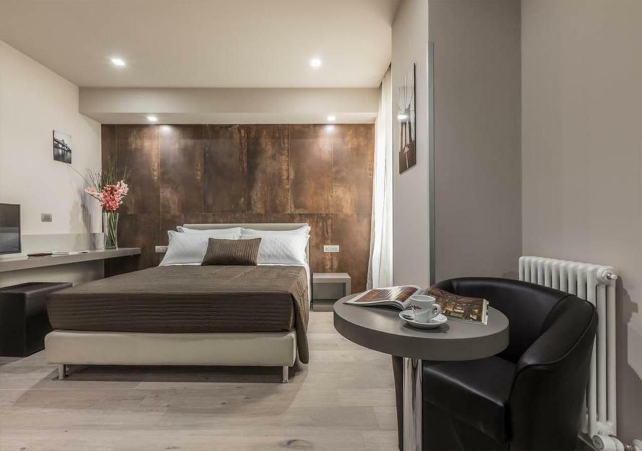 Astoria Deluxe Rooms Bolonia Zewnętrze zdjęcie