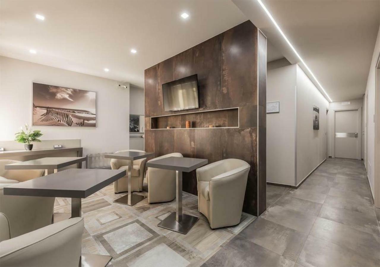Astoria Deluxe Rooms Bolonia Zewnętrze zdjęcie