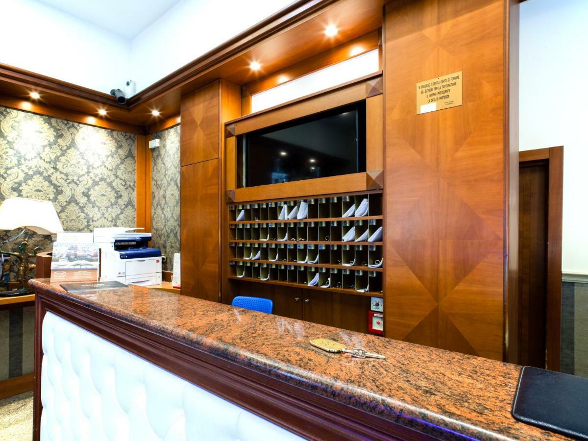 Astoria Deluxe Rooms Bolonia Zewnętrze zdjęcie